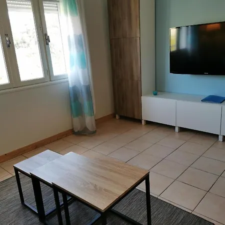 2 Etoiles Renove Proche Des Thermes Daire *